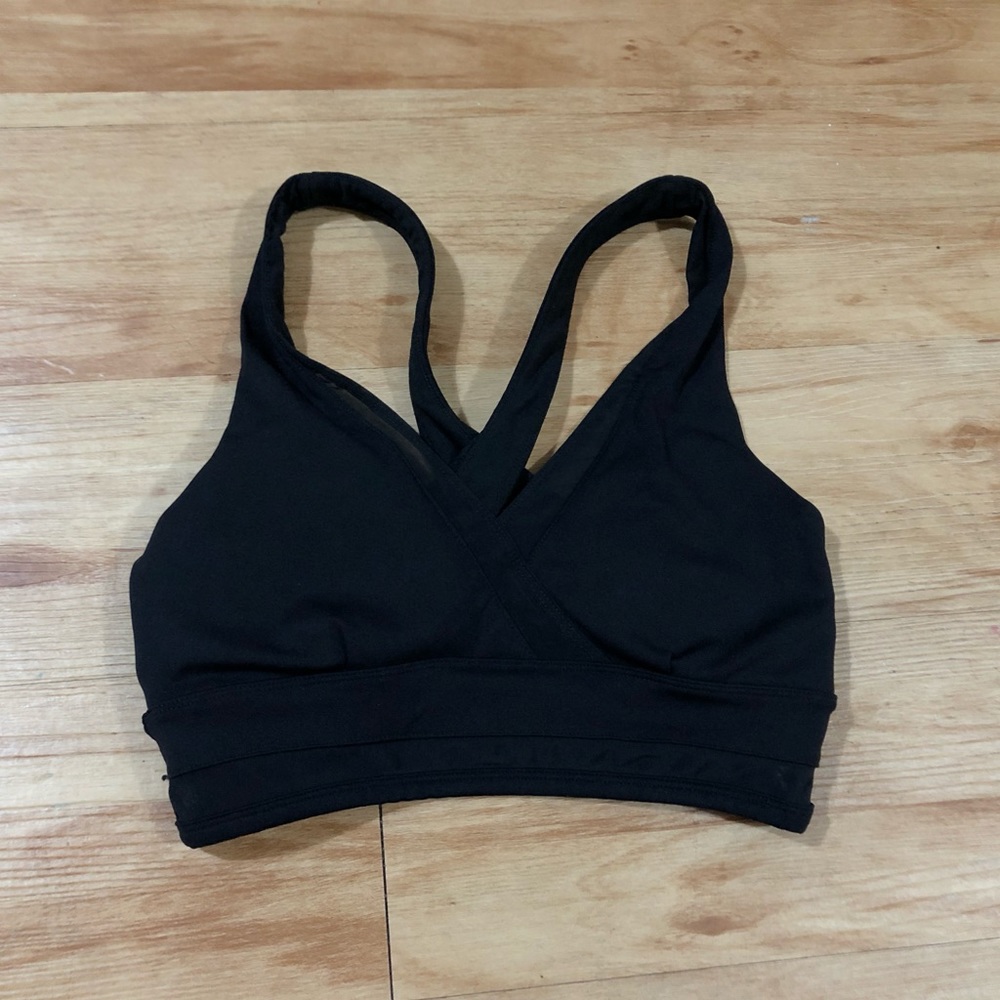 Fabletics Cross back Midi Sports bra